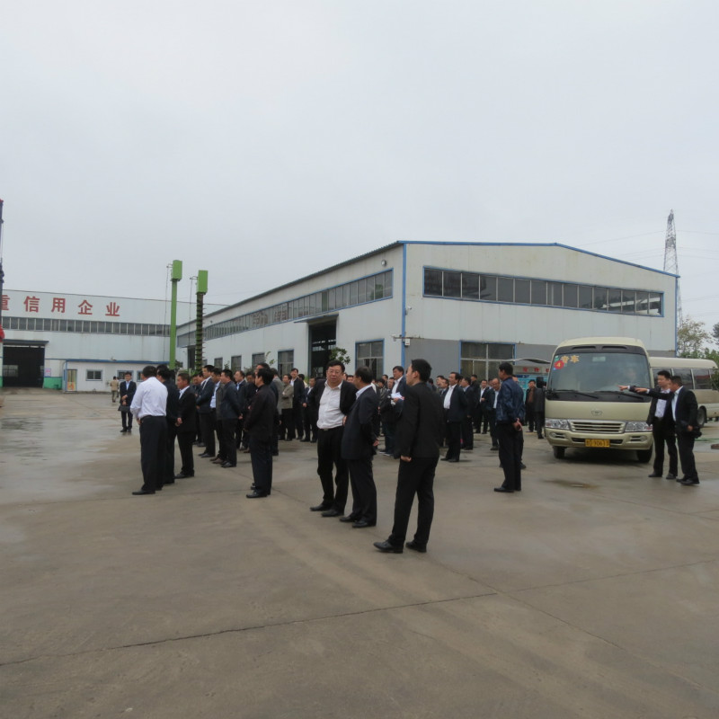 市委、市政府領導視察山東力強機械